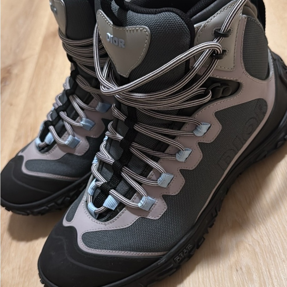 Dior Men's Black and Gray Lace-Up Boots